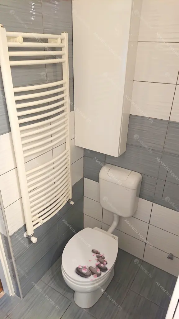 Kiadó albérlet 250000 Ft/hó áron: Budapest, VII. kerület  Vörösmarty utca. Mérete: 58 nm, 2 szobás | Alberlet.hu - 6673691