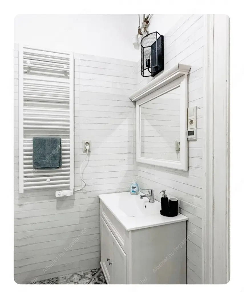 Kiadó albérlet 460000 Ft/hó áron: Budapest, VII. kerület  Wesselényi utca. Mérete: 103 nm, 3 szobás | Alberlet.hu - 6578053