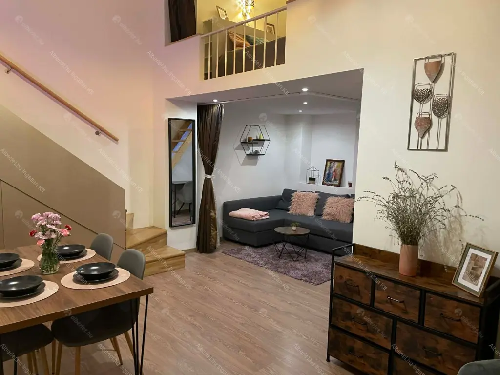 Kiadó albérlet 320000 Ft/hó áron: Budapest, VII. kerület  Wesselényi utca. Mérete: 38 nm, 1 szobás | Alberlet.hu - 6668228