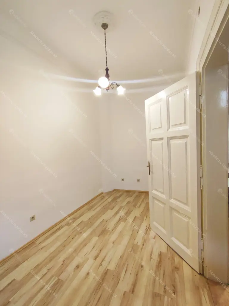 Kiadó albérlet 250000 Ft/hó áron: Budapest, VII. kerület  Wesselényi utca. Mérete: 46 nm, 2 szobás | Alberlet.hu - 6708743