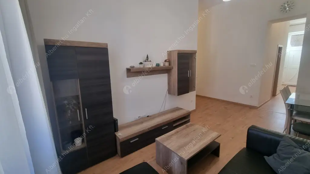Kiadó albérlet 250000 Ft/hó áron: Budapest, VII. kerület  Wesselényi utca. Mérete: 54 nm, 1 szobás | Alberlet.hu - 6573196