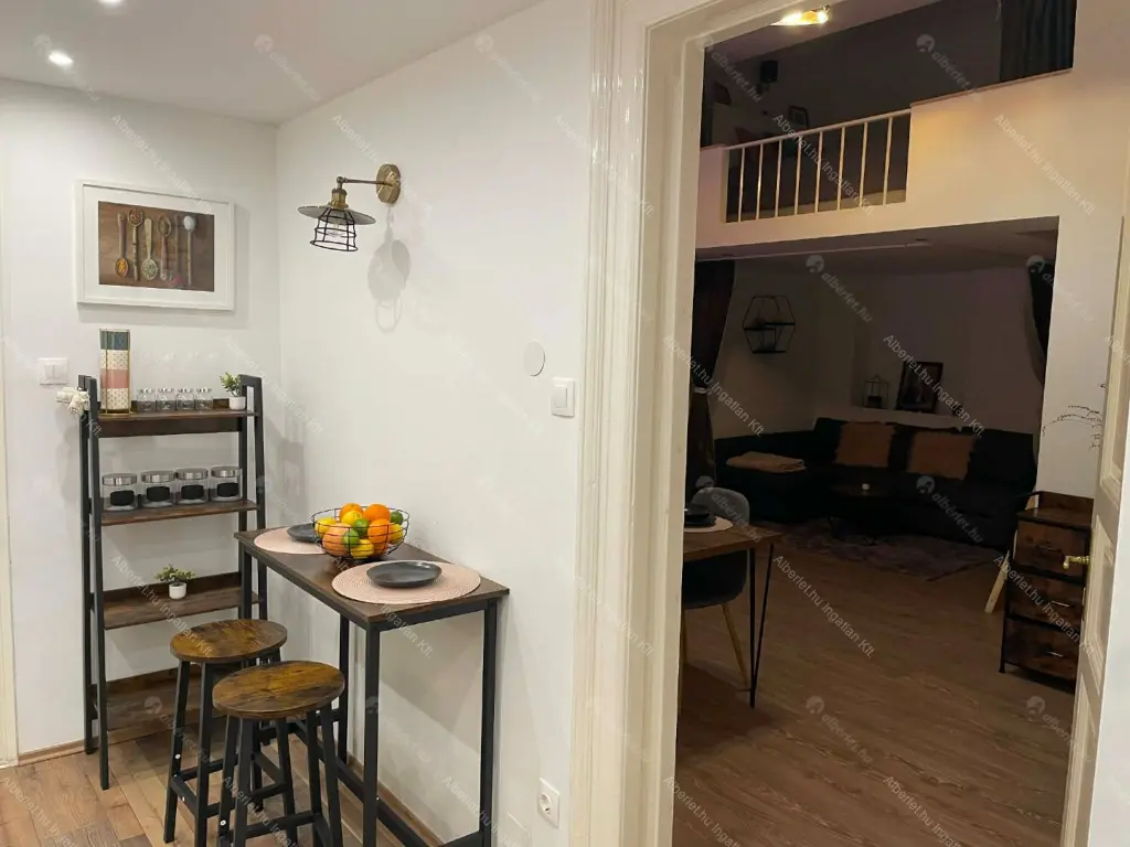 Kiadó albérlet 290000 Ft/hó áron: Budapest, VII. kerület  Wesselényi utca. Mérete: 65 nm, 1 szobás | Alberlet.hu - 6695357