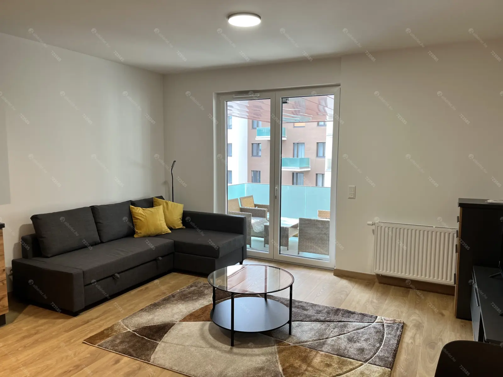 Kiadó albérlet 240000 Ft/hó áron: Budapest, VIII. kerület  1082 Budapest, Corvin sétány. Mérete: 33 nm, 1 szobás | Alberlet.hu - 5900090