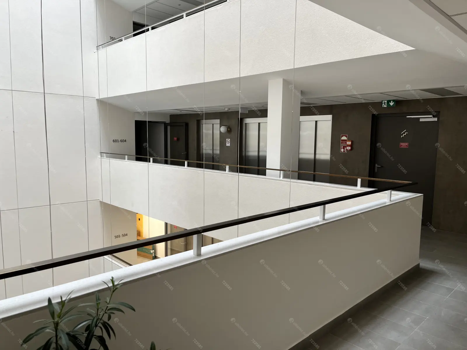 Kiadó albérlet 240000 Ft/hó áron: Budapest, VIII. kerület  1082 Budapest, Corvin sétány. Mérete: 33 nm, 1 szobás | Alberlet.hu - 5900095