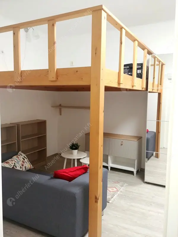 Kiadó albérlet 190000 Ft/hó áron: Budapest, VIII. kerület  Alföldi utca. Mérete: 38 nm, 1 szobás | Alberlet.hu - 6559836