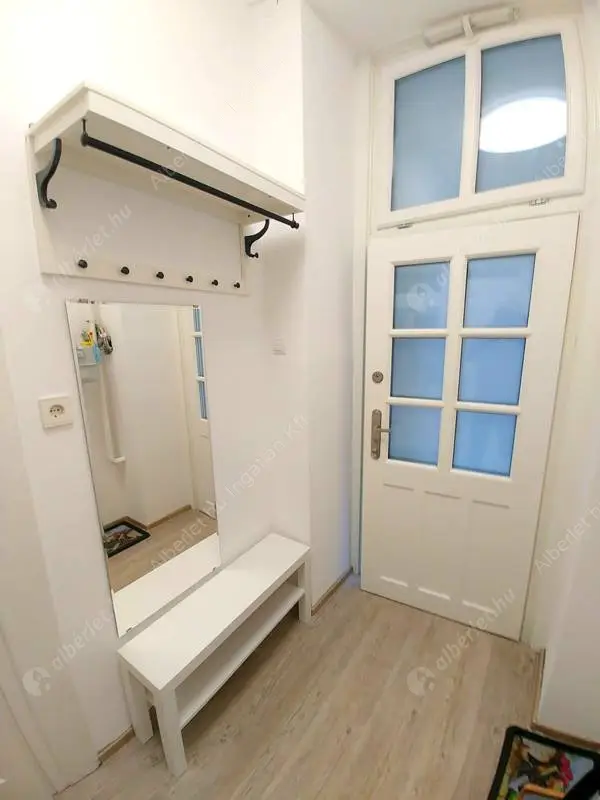 Kiadó albérlet 180000 Ft/hó áron: Budapest, VIII. kerület  Alföldi utca. Mérete: 38 nm, 1 szobás | Alberlet.hu - 6620166