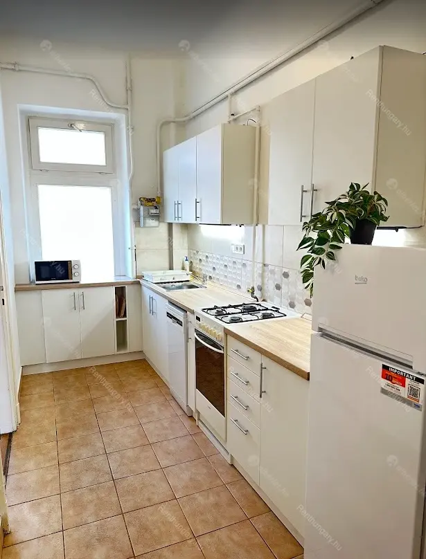 Kiadó albérlet 280000 Ft/hó áron: Budapest, VIII. kerület  Auróra utca. Mérete: 62 nm, 2 szobás | Alberlet.hu - 6709475