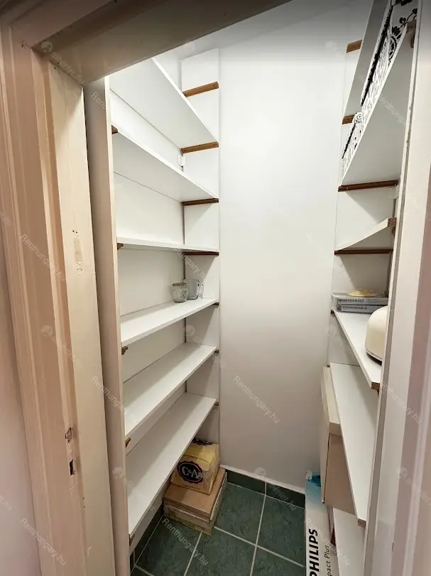 Kiadó albérlet 280000 Ft/hó áron: Budapest, VIII. kerület  Auróra utca. Mérete: 62 nm, 2 szobás | Alberlet.hu - 6709487