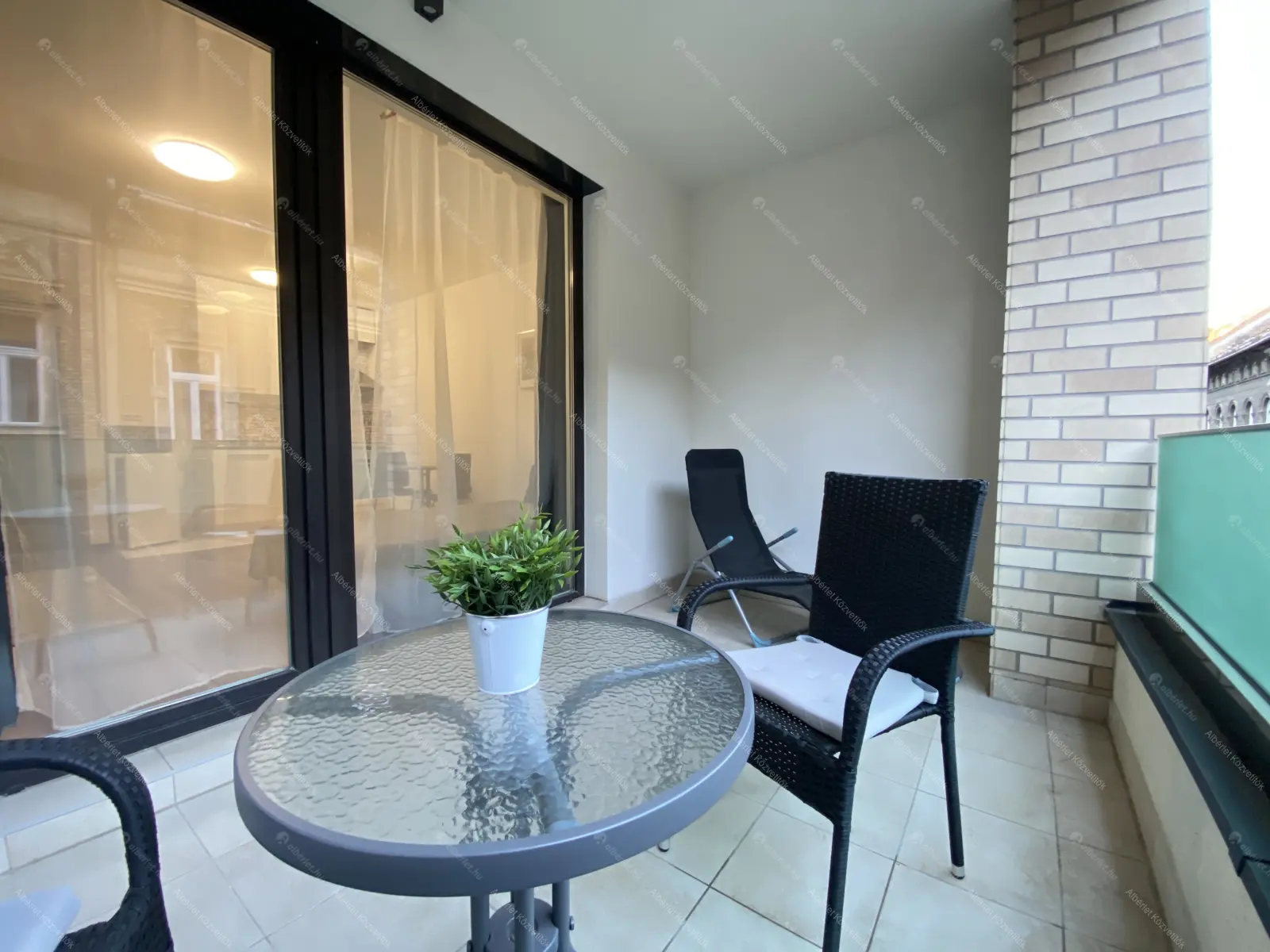 Kiadó albérlet 230000 Ft/hó áron: Budapest, VIII. kerület  Bacsó Béla utca. Mérete: 29 nm, 1 szobás | Alberlet.hu - 6647832