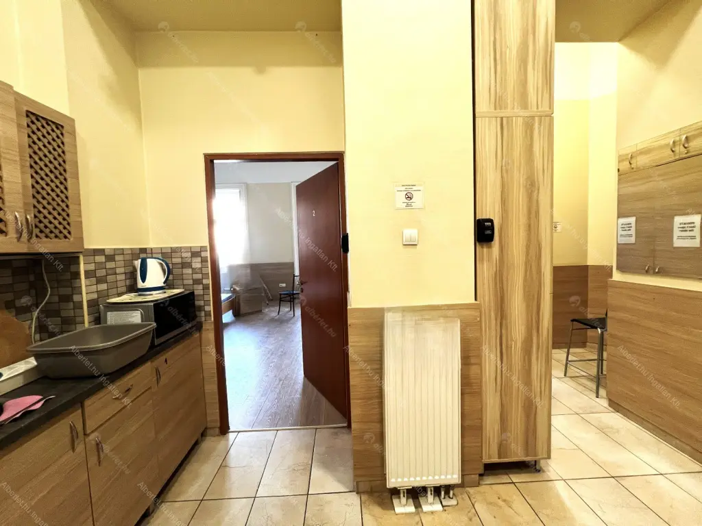 Kiadó albérlet 500000 Ft/hó áron: Budapest, VIII. kerület  Baross tér. Mérete: 103 nm, 4 szobás | Alberlet.hu - 6720153