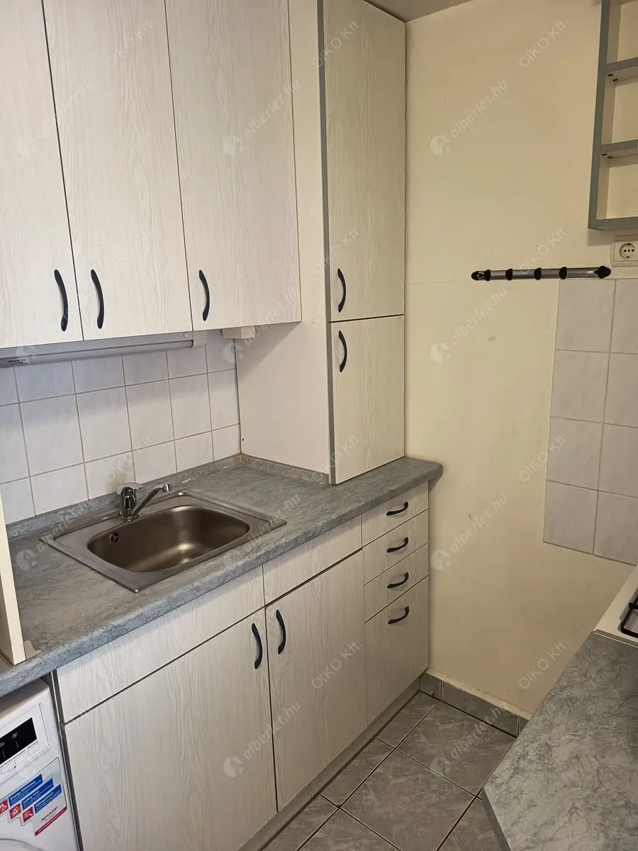 Kiadó albérlet 175000 Ft/hó áron: Budapest, VIII. kerület  Baross tér. Mérete: 35 nm, 1 szobás | Alberlet.hu - 6544392