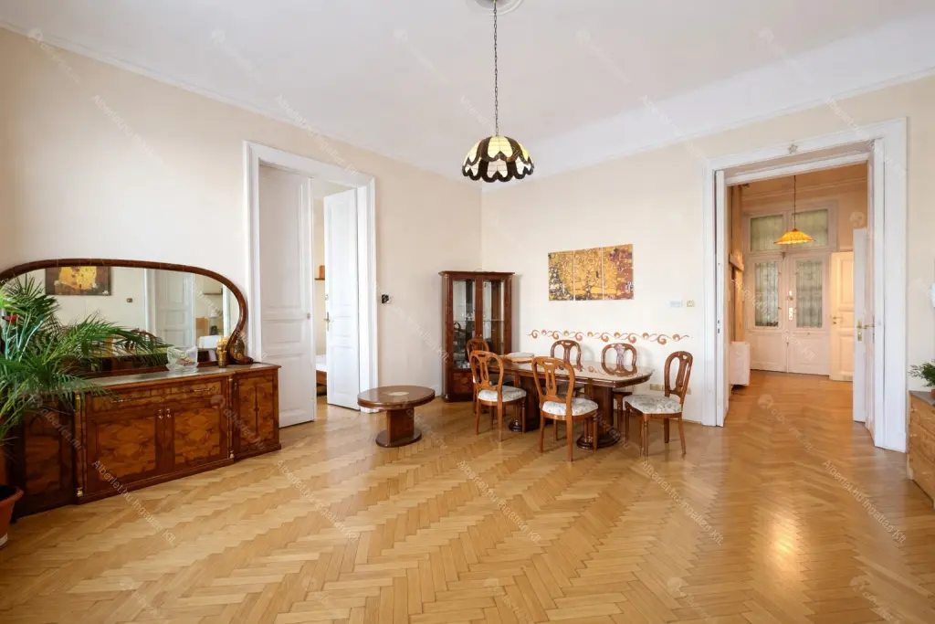 Kiadó albérlet 350000 Ft/hó áron: Budapest, VIII. kerület  Baross tér. Mérete: 95 nm, 3 szobás | Alberlet.hu - 6678938