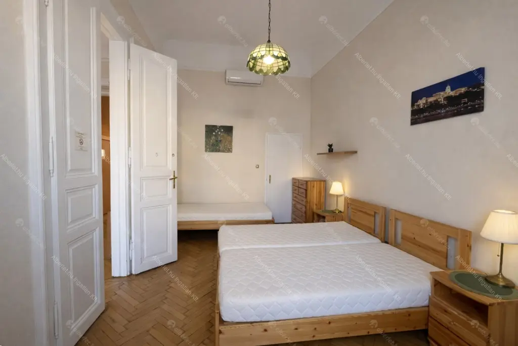 Kiadó albérlet 350000 Ft/hó áron: Budapest, VIII. kerület  Baross tér. Mérete: 95 nm, 3 szobás | Alberlet.hu - 6678940