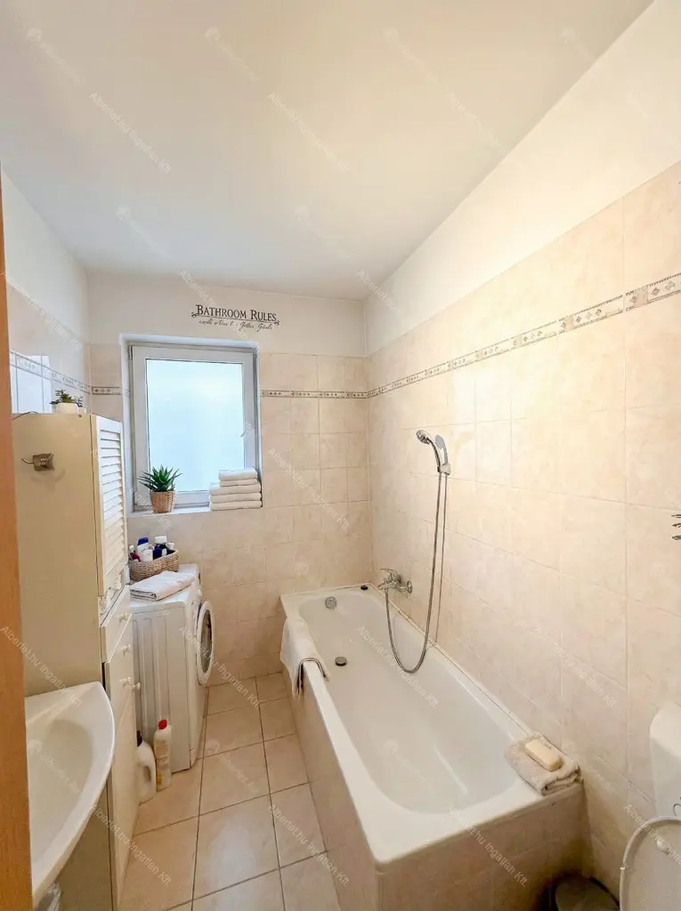 Kiadó albérlet 230000 Ft/hó áron: Budapest, VIII. kerület  Baross  utca . Mérete: 41 nm, 1 szobás | Alberlet.hu - 6642700