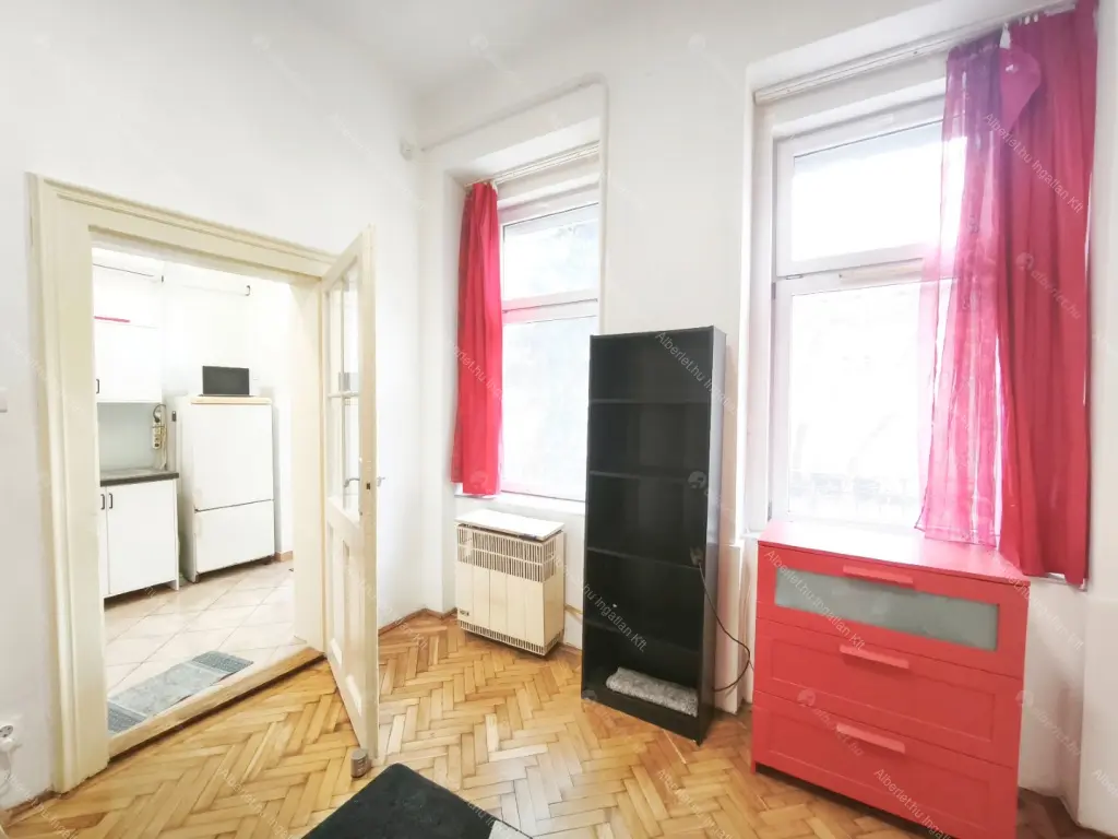 Kiadó albérlet 170000 Ft/hó áron: Budapest, VIII. kerület  Baross utca. Mérete: 25 nm, 1 szobás | Alberlet.hu - 6679041