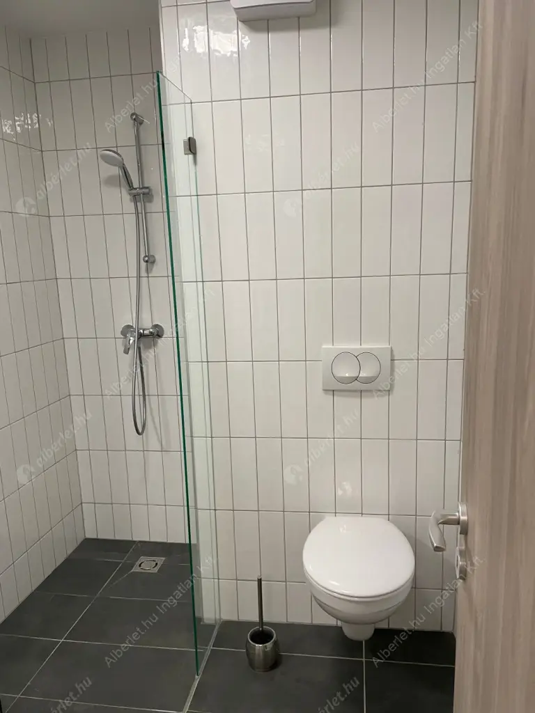 Kiadó albérlet 280000 Ft/hó áron: Budapest, VIII. kerület  Baross utca. Mérete: 32 nm, 1 szobás | Alberlet.hu - 6514900