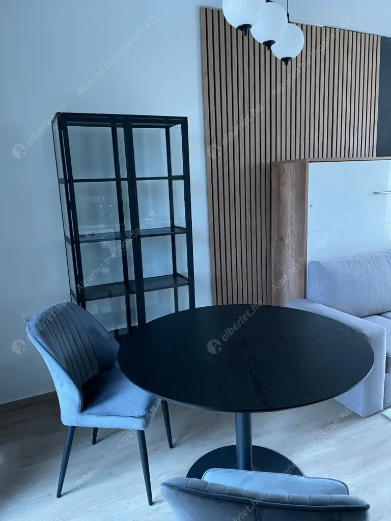 Kiadó albérlet 280000 Ft/hó áron: Budapest, VIII. kerület  Baross utca. Mérete: 32 nm, 1 szobás | Alberlet.hu - 6514901