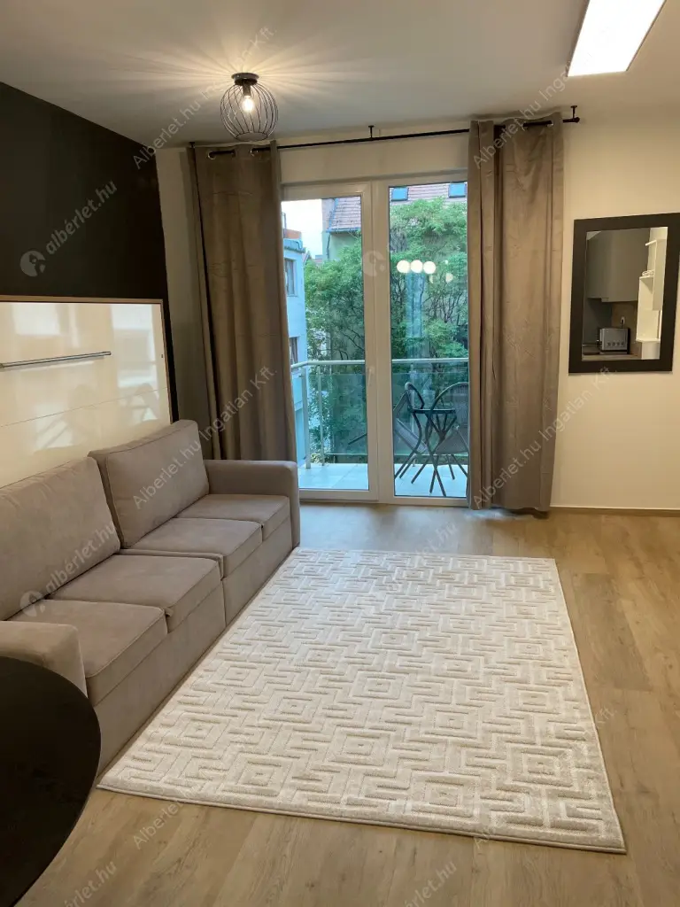 Kiadó albérlet 280000 Ft/hó áron: Budapest, VIII. kerület  Baross utca. Mérete: 32 nm, 1 szobás | Alberlet.hu - 6514904