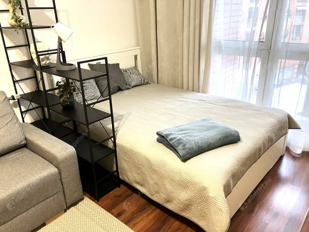 Kiadó albérlet 220000 Ft/hó áron: Budapest, VIII. kerület  Baross utca. Mérete: 34 nm, 1 szobás | Alberlet.hu - 6620785