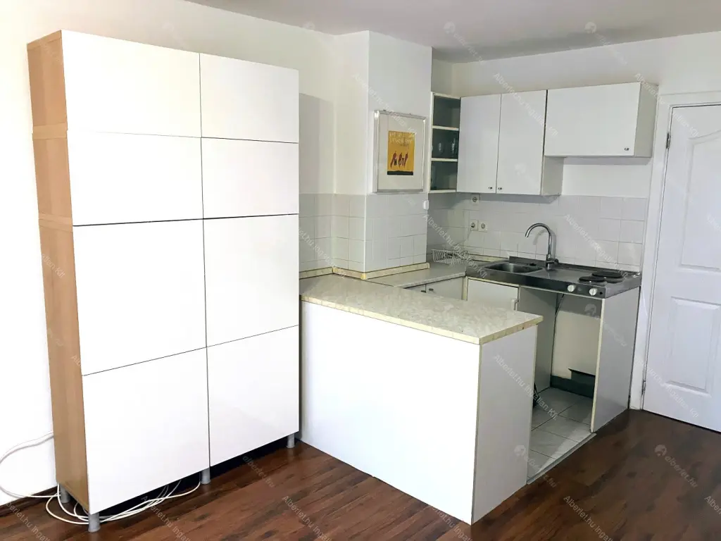 Kiadó albérlet 220000 Ft/hó áron: Budapest, VIII. kerület  Baross utca. Mérete: 34 nm, 1 szobás | Alberlet.hu - 6661952