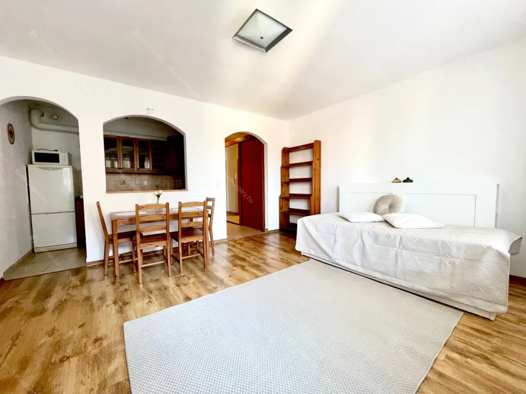 Kiadó albérlet 190000 Ft/hó áron: Budapest, VIII. kerület  Baross utca. Mérete: 35 nm, 1 szobás | Alberlet.hu - 6299846