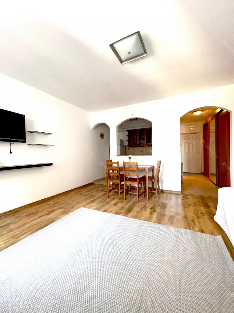 Kiadó albérlet 190000 Ft/hó áron: Budapest, VIII. kerület  Baross utca. Mérete: 35 nm, 1 szobás | Alberlet.hu - 6299858