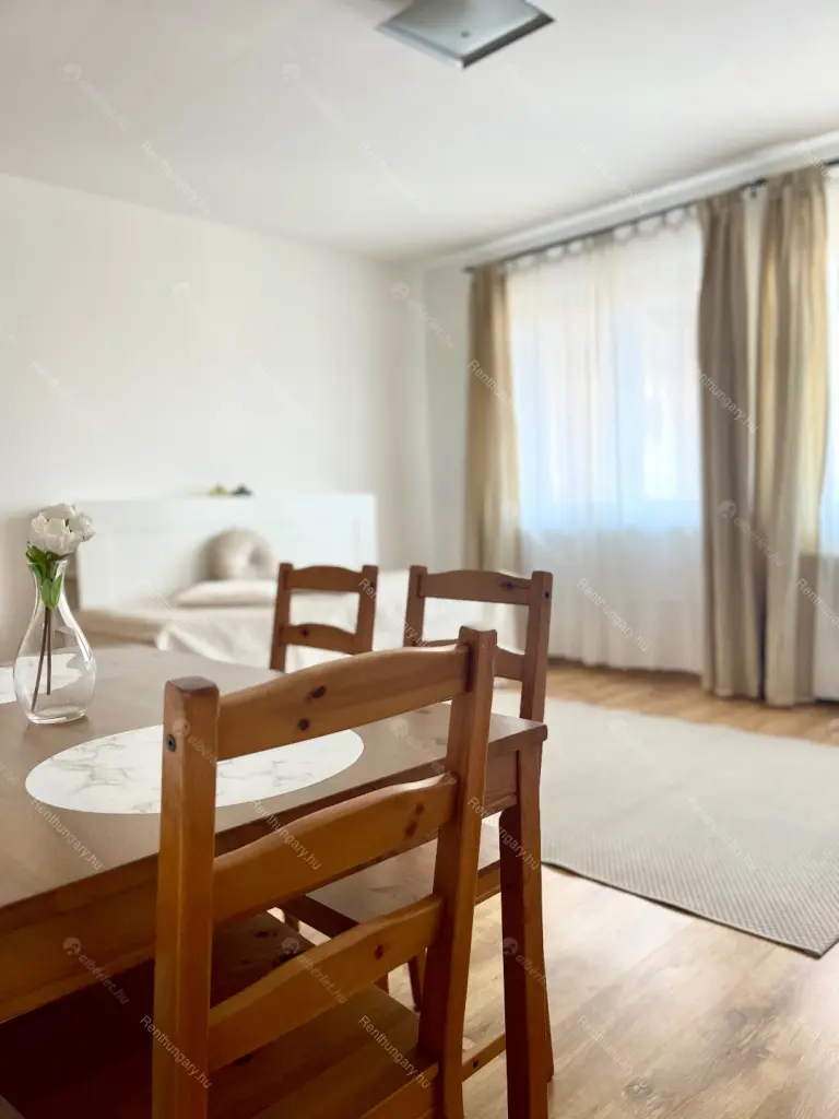 Kiadó albérlet 190000 Ft/hó áron: Budapest, VIII. kerület  Baross utca. Mérete: 35 nm, 1 szobás | Alberlet.hu - 6299859