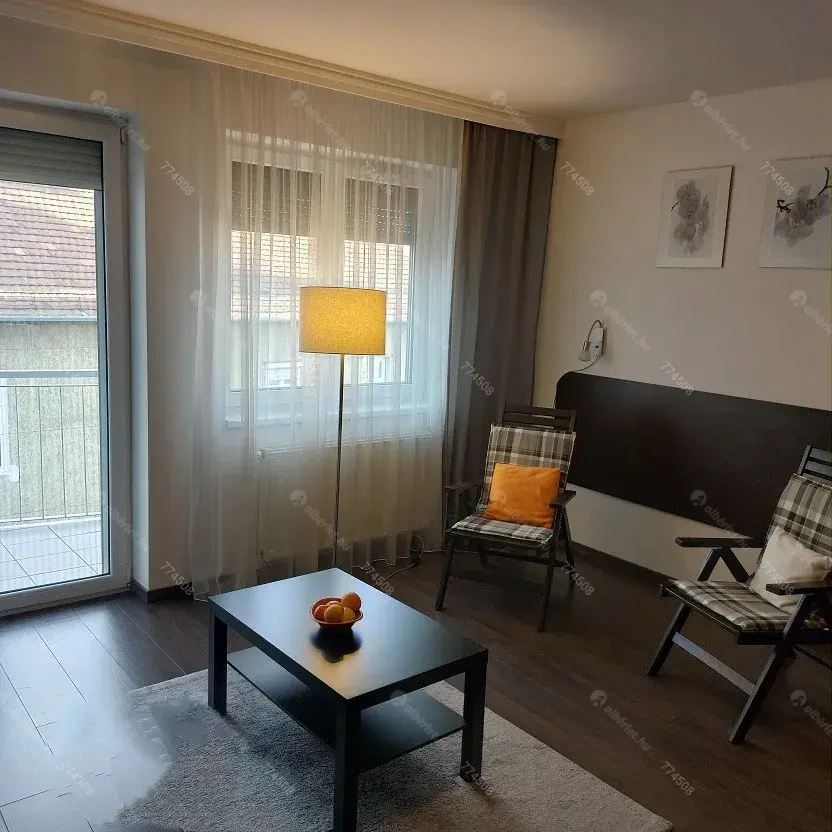 Kiadó albérlet 190000 Ft/hó áron: Budapest, VIII. kerület  Baross utca. Mérete: 37 nm, 1 szobás | Alberlet.hu - 6650479