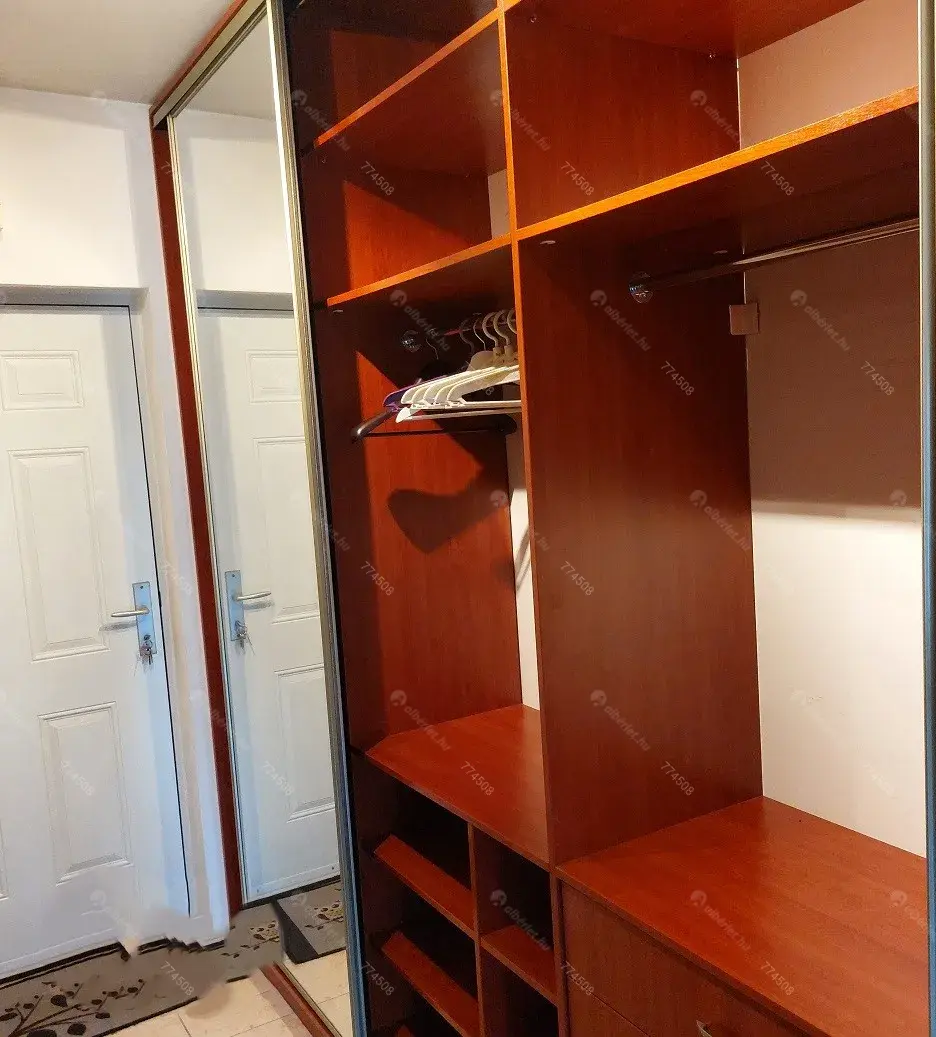 Kiadó albérlet 190000 Ft/hó áron: Budapest, VIII. kerület  Baross utca. Mérete: 37 nm, 1 szobás | Alberlet.hu - 6650482