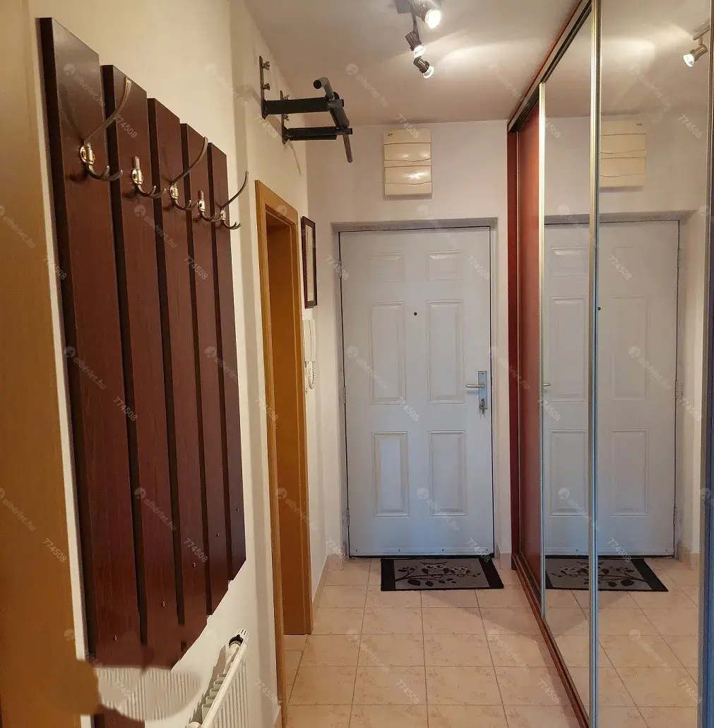 Kiadó albérlet 190000 Ft/hó áron: Budapest, VIII. kerület  Baross utca. Mérete: 37 nm, 1 szobás | Alberlet.hu - 6650483