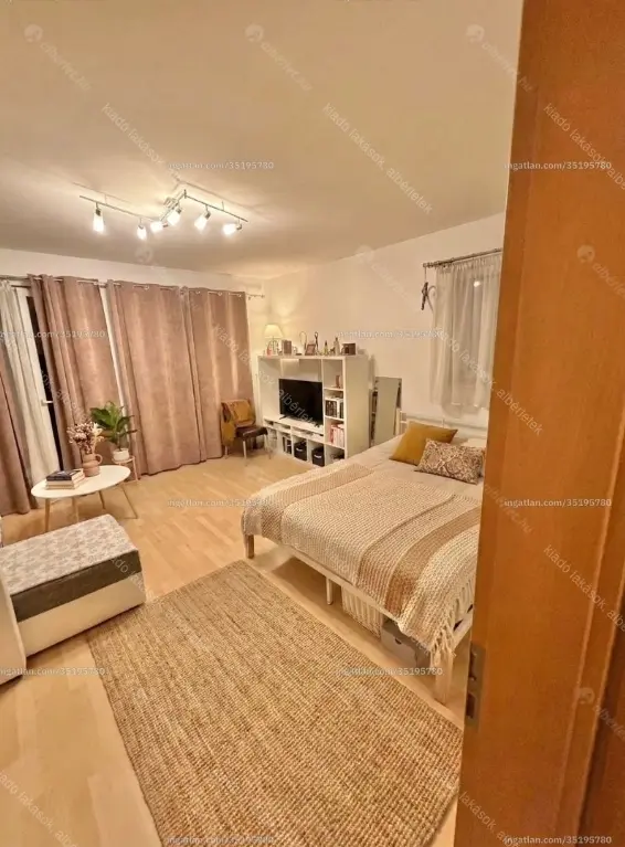 Kiadó albérlet 230000 Ft/hó áron: Budapest, VIII. kerület  Baross utca. Mérete: 41 nm, 1 szobás | Alberlet.hu - 6644175