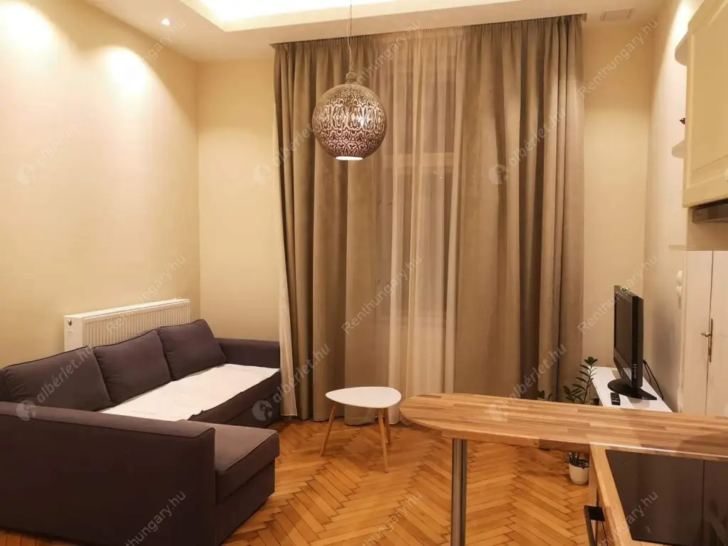 Kiadó albérlet 220000 Ft/hó áron: Budapest, VIII. kerület  Baross utca. Mérete: 44 nm, 2 szobás | Alberlet.hu - 6568995
