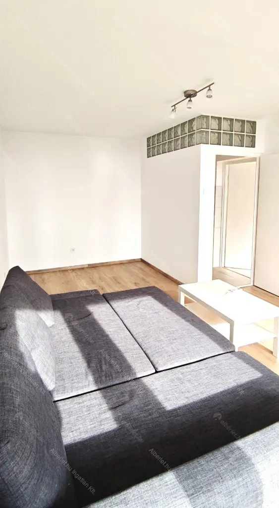 Kiadó albérlet 270000 Ft/hó áron: Budapest, VIII. kerület  Baross utca. Mérete: 45 nm, 2 szobás | Alberlet.hu - 6647293