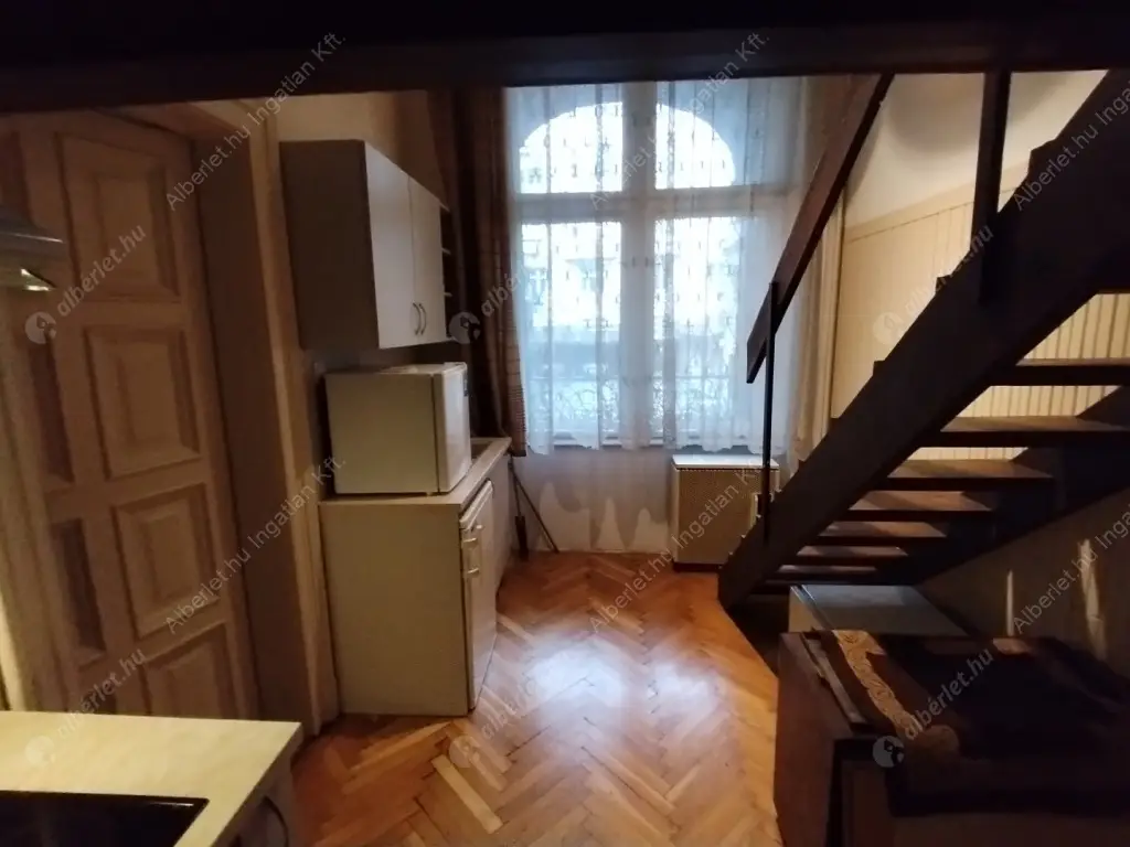 Kiadó albérlet 260000 Ft/hó áron: Budapest, VIII. kerület  Baross utca. Mérete: 51 nm, 1 szobás | Alberlet.hu - 6639610