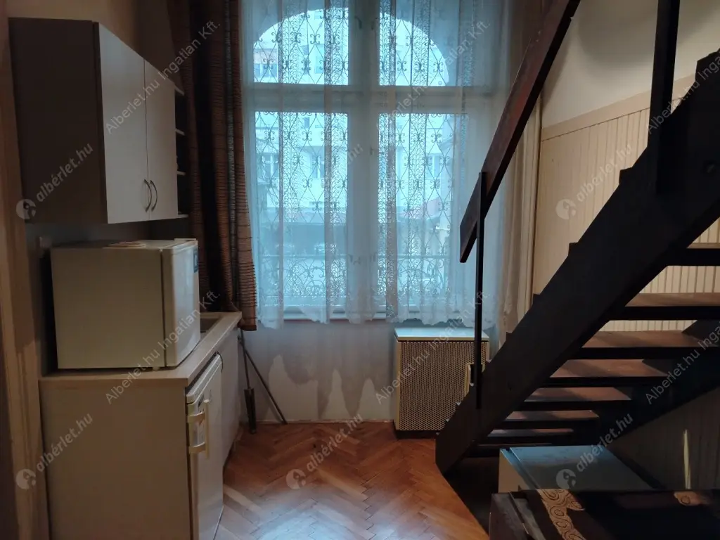 Kiadó albérlet 260000 Ft/hó áron: Budapest, VIII. kerület  Baross utca. Mérete: 51 nm, 1 szobás | Alberlet.hu - 6639618
