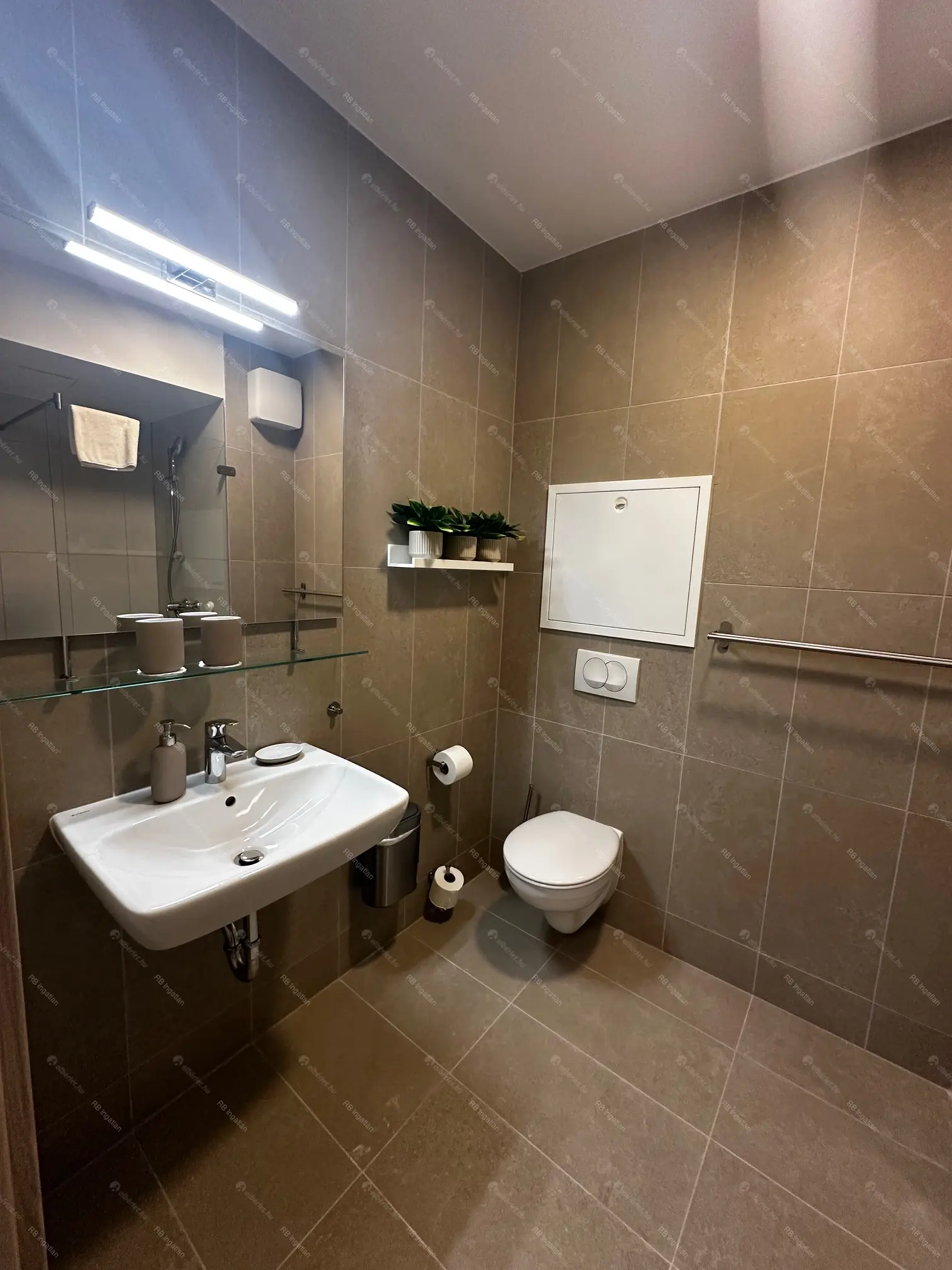 Kiadó albérlet 315000 Ft/hó áron: Budapest, VIII. kerület  Baross utca. Mérete: 51 nm, 2 szobás | Alberlet.hu - 6674170