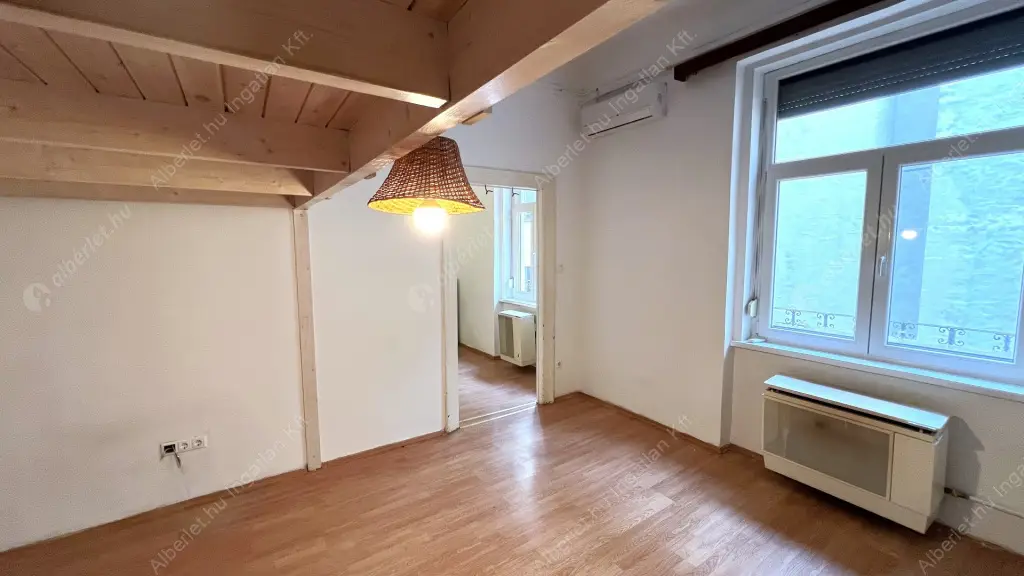 Kiadó albérlet 240000 Ft/hó áron: Budapest, VIII. kerület  Baross utca. Mérete: 56 nm, 2 szobás | Alberlet.hu - 6570463