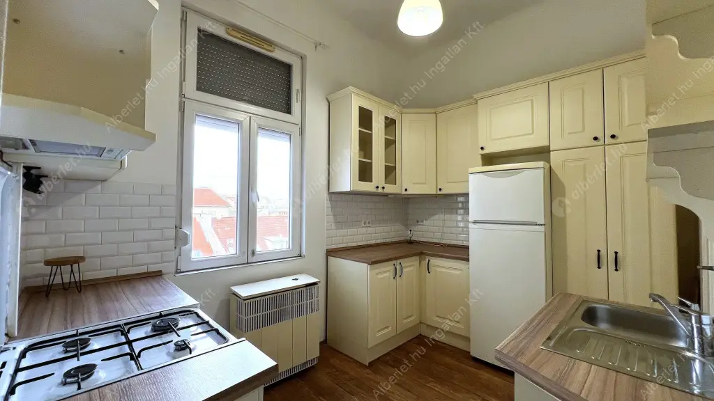 Kiadó albérlet 240000 Ft/hó áron: Budapest, VIII. kerület  Baross utca. Mérete: 56 nm, 2 szobás | Alberlet.hu - 6570468