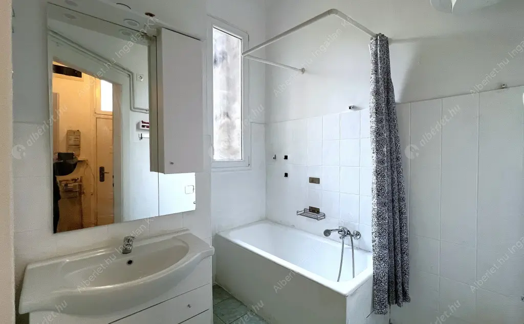 Kiadó albérlet 240000 Ft/hó áron: Budapest, VIII. kerület  Baross utca. Mérete: 56 nm, 2 szobás | Alberlet.hu - 6570470