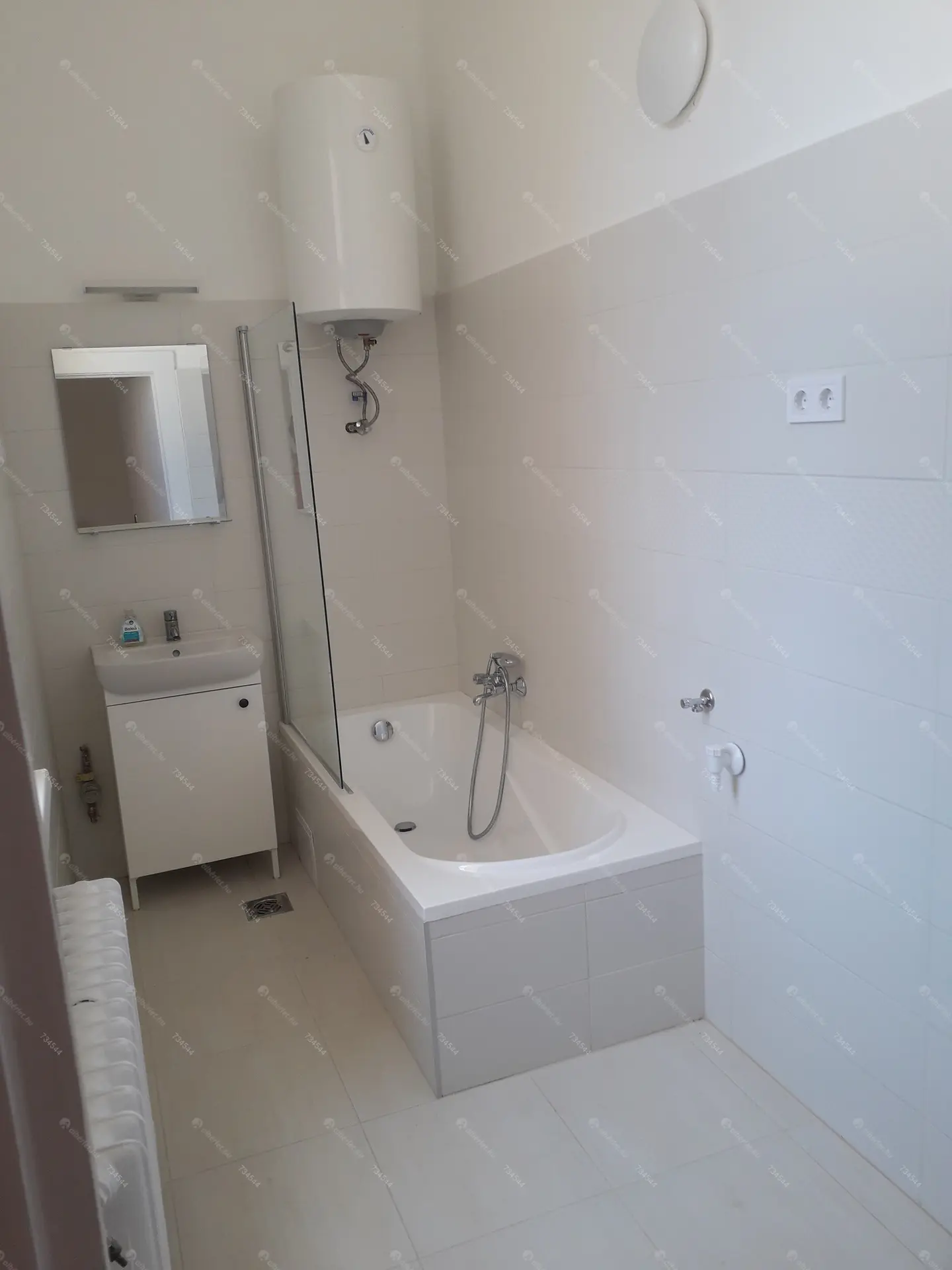 Kiadó albérlet 270000 Ft/hó áron: Budapest, VIII. kerület  Baross utca. Mérete: 62 nm, 2 szobás | Alberlet.hu - 6072446