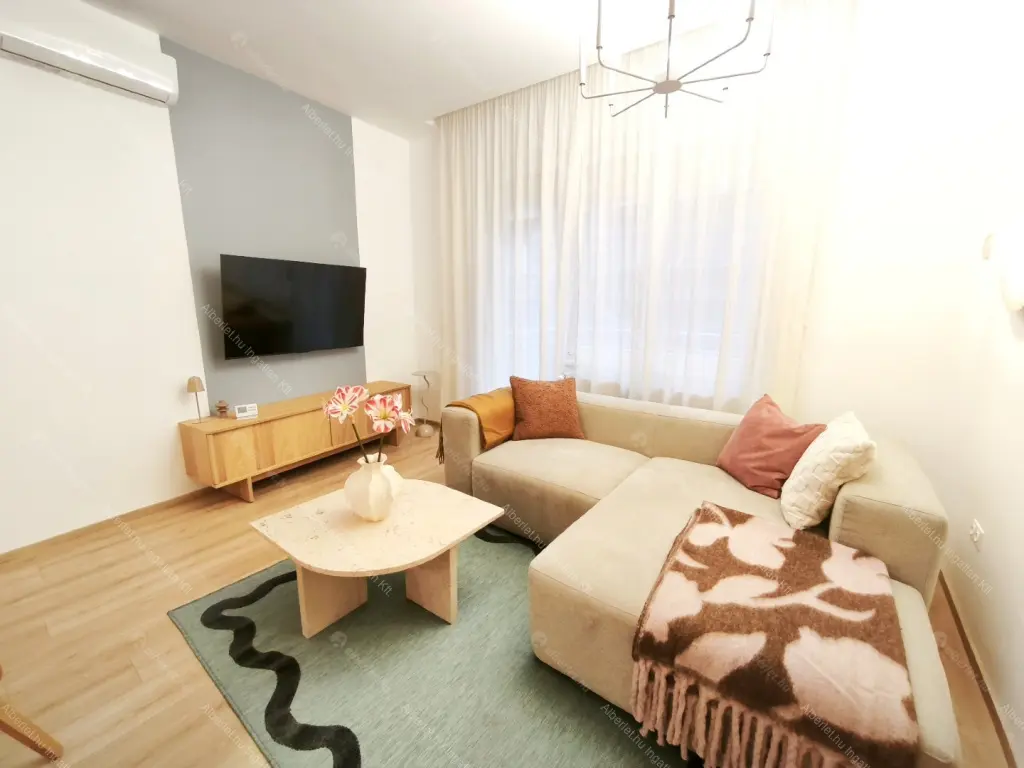 Kiadó albérlet 627000 Ft/hó áron: Budapest, VIII. kerület  Baross utca. Mérete: 72 nm, 3 szobás | Alberlet.hu - 6667385