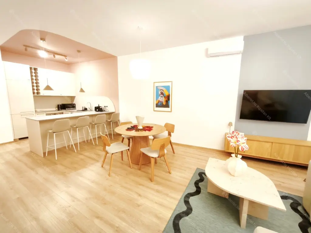 Kiadó albérlet 627000 Ft/hó áron: Budapest, VIII. kerület  Baross utca. Mérete: 72 nm, 3 szobás | Alberlet.hu - 6667392