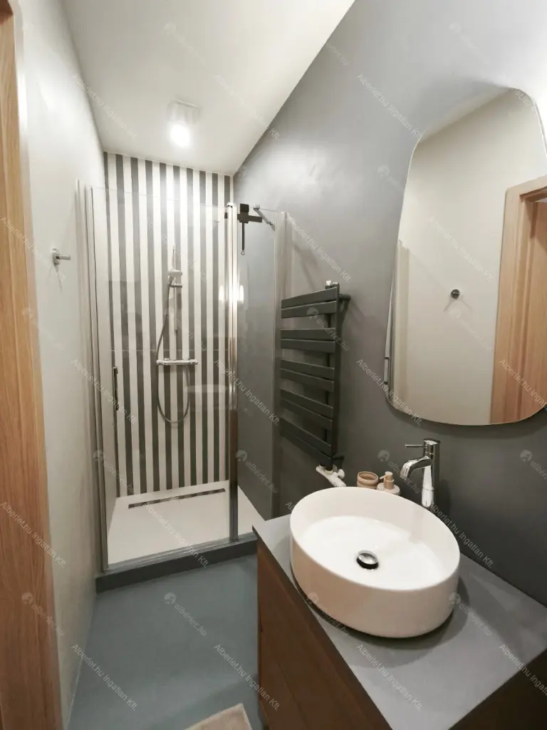 Kiadó albérlet 627000 Ft/hó áron: Budapest, VIII. kerület  Baross utca. Mérete: 72 nm, 3 szobás | Alberlet.hu - 6667403