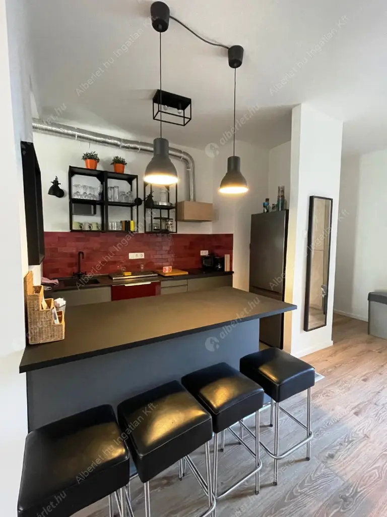 Kiadó albérlet 530000 Ft/hó áron: Budapest, VIII. kerület  Baross utca. Mérete: 89 nm, 3 szobás | Alberlet.hu - 6580750
