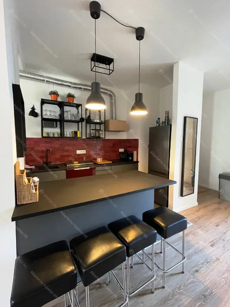 Kiadó albérlet 390000 Ft/hó áron: Budapest, VIII. kerület  Baross utca. Mérete: 89 nm, 3 szobás | Alberlet.hu - 6697654