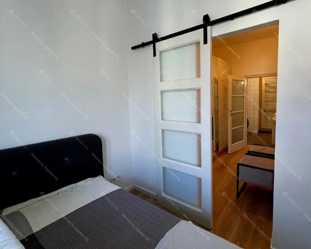 Kiadó albérlet 390000 Ft/hó áron: Budapest, VIII. kerület  Baross utca. Mérete: 89 nm, 3 szobás | Alberlet.hu - 6697657