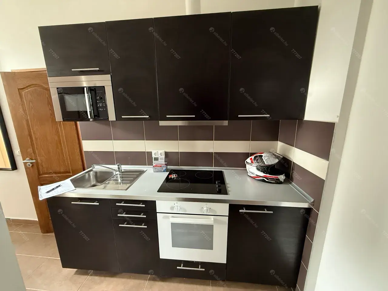 Kiadó albérlet 270000 Ft/hó áron: Budapest, VIII. kerület  Bauer Sándor utca. Mérete: 46 nm, 1 szobás | Alberlet.hu - 6700034