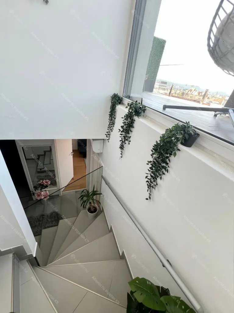 Kiadó albérlet 750000 Ft/hó áron: Budapest, VIII. kerület  Bauer Sándor utca. Mérete: 97 nm, 4 szobás | Alberlet.hu - 6709242