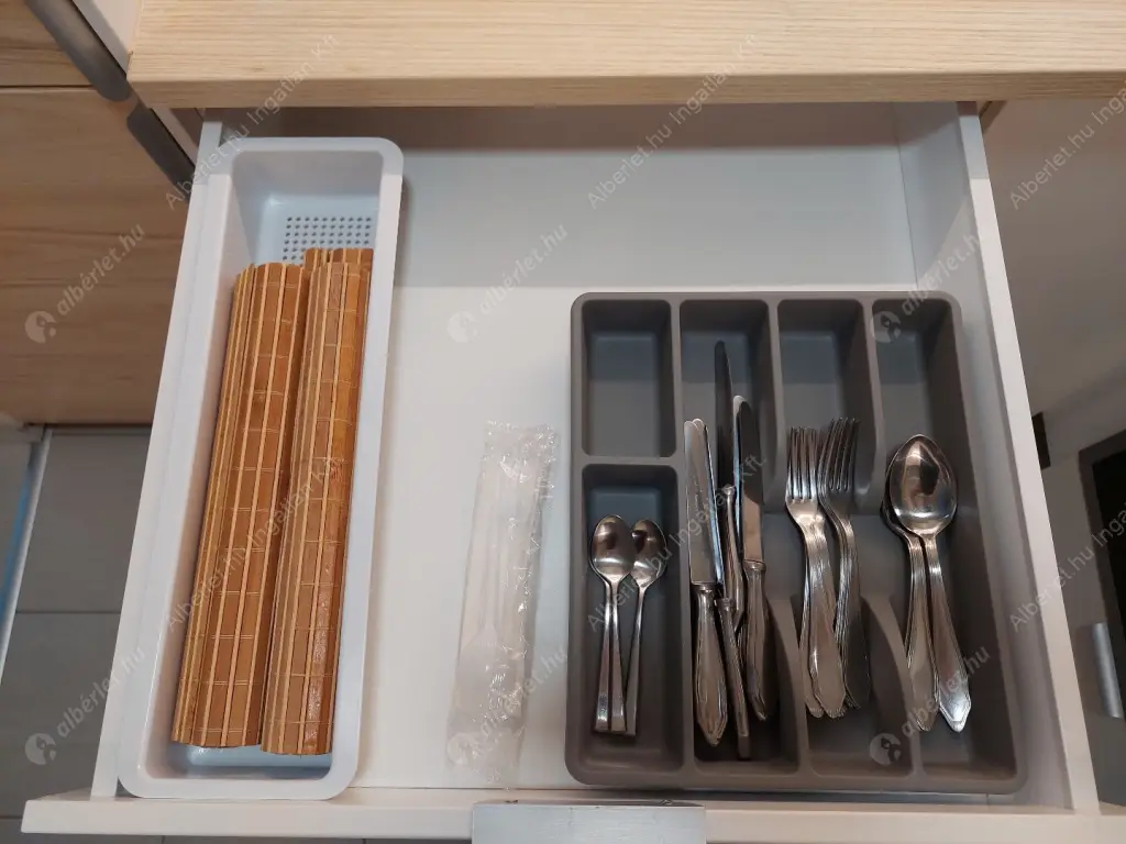 Kiadó albérlet 310000 Ft/hó áron: Budapest, VIII. kerület  Bérkocsis utca. Mérete: 45 nm, 2 szobás | Alberlet.hu - 6632264