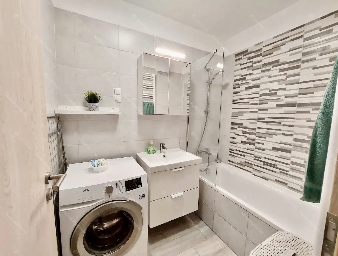 Kiadó albérlet 310000 Ft/hó áron: Budapest, VIII. kerület  Bérkocsis utca. Mérete: 45 nm, 2 szobás | Alberlet.hu - 6644476